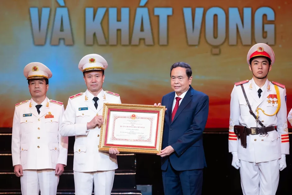 Chủ tịch Quốc hội: Lực lượng Cảnh sát kinh tế nâng cao năng lực điều tra số, truy vết dòng tiền Chủ tịch Quốc hội: Lực lượng Cảnh sát kinh tế nâng cao năng lực điều tra số, truy vết dòng tiền