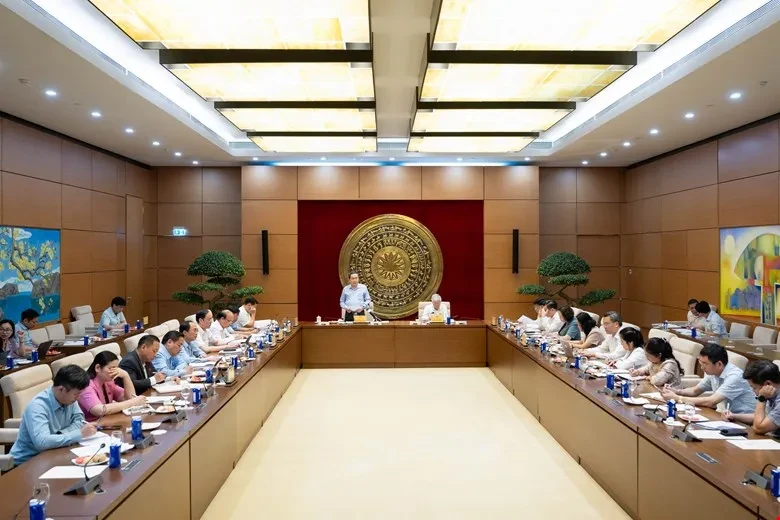Chủ tịch Quốc hội: Nắm chắc thực tiễn, nâng cao hiệu quả tham mưu, giám sát chính sách dân tộc Chủ tịch Quốc hội: Nắm chắc thực tiễn, nâng cao hiệu quả tham mưu, giám sát chính sách dân tộc