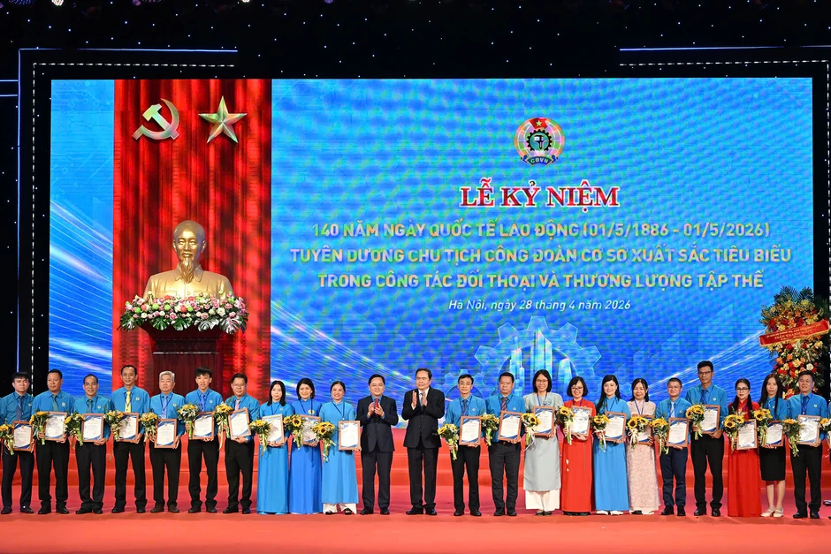Chủ tịch Quốc hội: Nâng cao năng suất lao động và tăng trưởng hai con số