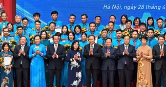 Chủ tịch Quốc hội: Nâng cao năng suất lao động và tăng trưởng hai con số
