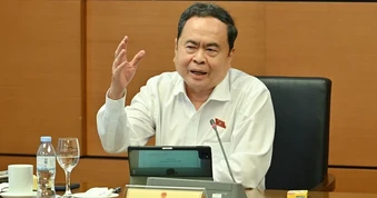 Chủ tịch Quốc hội: Nhiều công trình, sao Nhà nước làm thì chậm