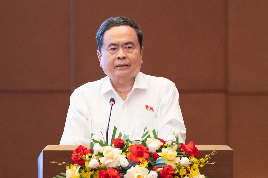 Chủ tịch Quốc hội phê bình nghiêm khắc một số bộ “vắng họp”