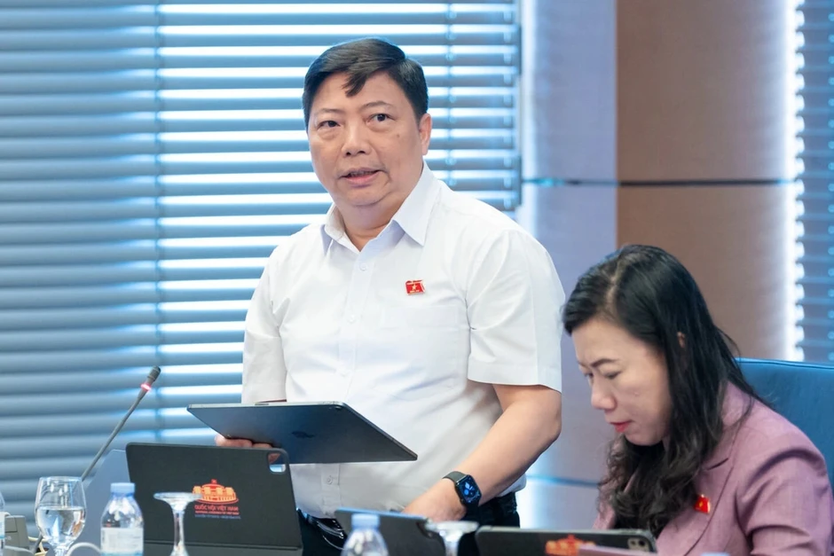Chủ tịch Quốc hội: "Gian lận thi cử không chỉ đơn thuần là vấn đề đạo đức" Chủ tịch Quốc hội: "Gian lận thi cử không chỉ đơn thuần là vấn đề đạo đức"