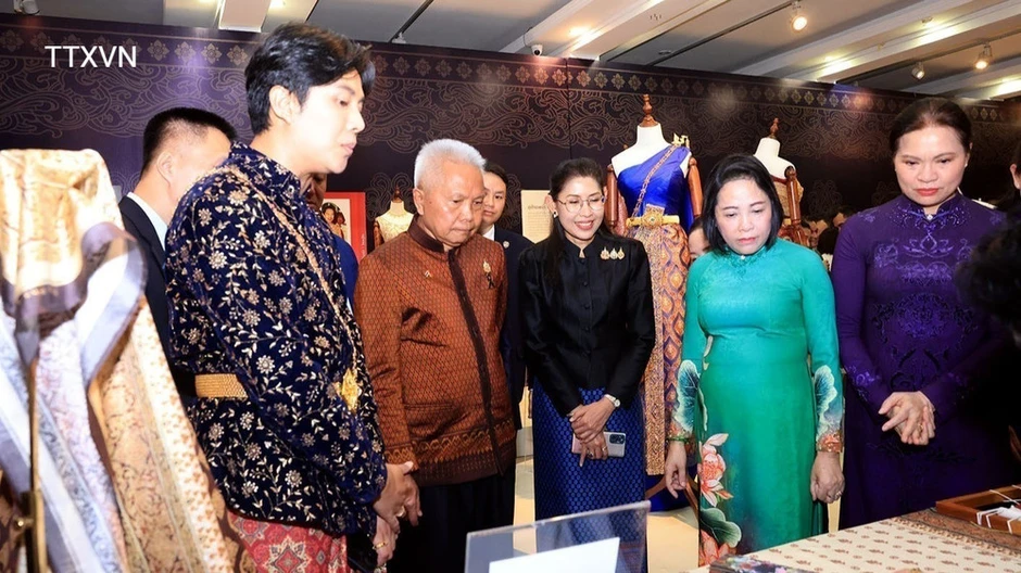 Chủ tịch Quốc hội Thái Lan dự lễ khai mạc Triển lãm kỷ niệm 50 năm thiết lập quan hệ ngoại giao Việt Nam-Thái Lan Chủ tịch Quốc hội Thái Lan dự lễ khai mạc Triển lãm kỷ niệm 50 năm thiết lập quan hệ ngoại giao Việt Nam-Thái Lan