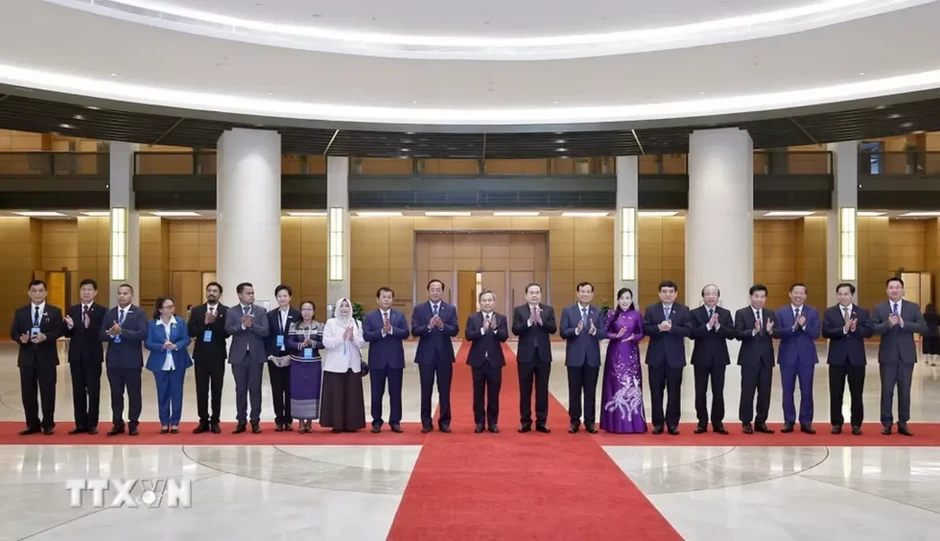 Chủ tịch Quốc hội: Thúc đẩy vai trò tiên phong của các thành phố ASEAN Chủ tịch Quốc hội: Thúc đẩy vai trò tiên phong của các thành phố ASEAN