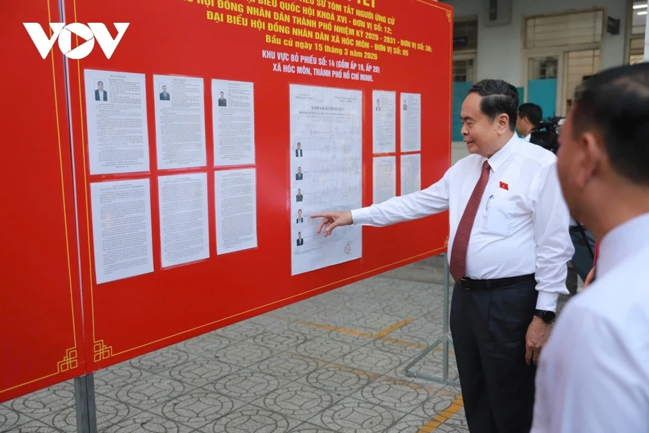 Chủ tịch Quốc hội thực hiện quyền bầu cử tại xã Hóc Môn, TP.HCM Chủ tịch Quốc hội thực hiện quyền bầu cử tại xã Hóc Môn, TP.HCM