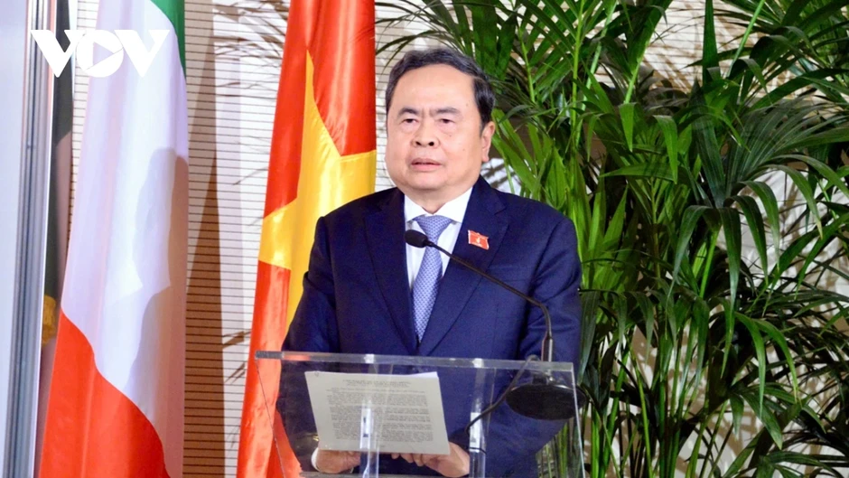 Chủ tịch Quốc hội: Tổ quốc dõi theo và tự hào về người con Việt Nam xa xứ Chủ tịch Quốc hội: Tổ quốc dõi theo và tự hào về người con Việt Nam xa xứ