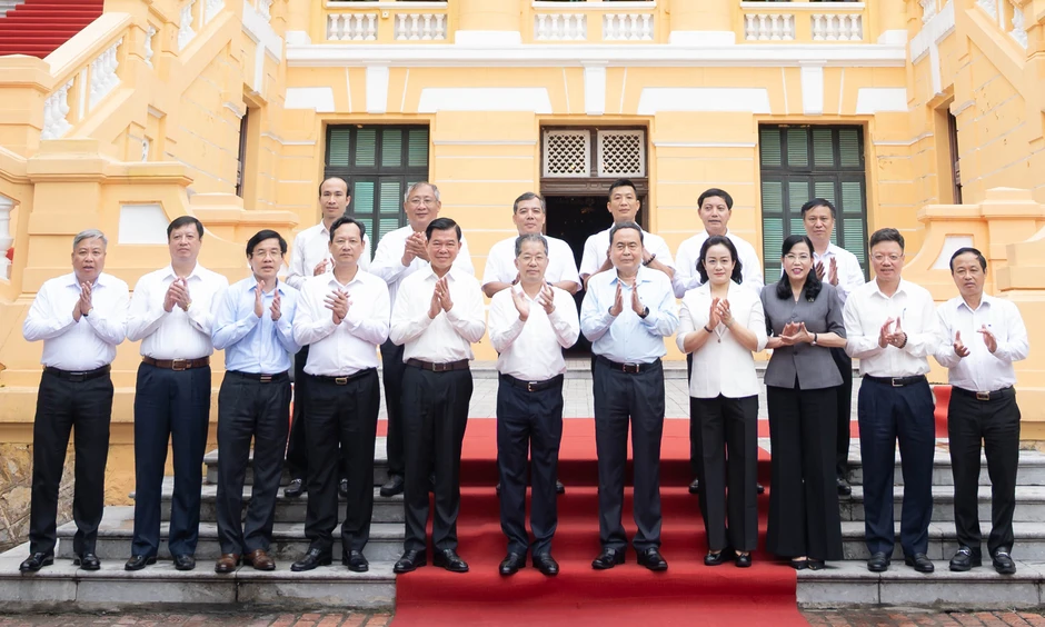 Chủ tịch Quốc hội: Tòa án phải xử để cho các bên tâm phục, khẩu phục Chủ tịch Quốc hội: Tòa án phải xử để cho các bên tâm phục, khẩu phục
