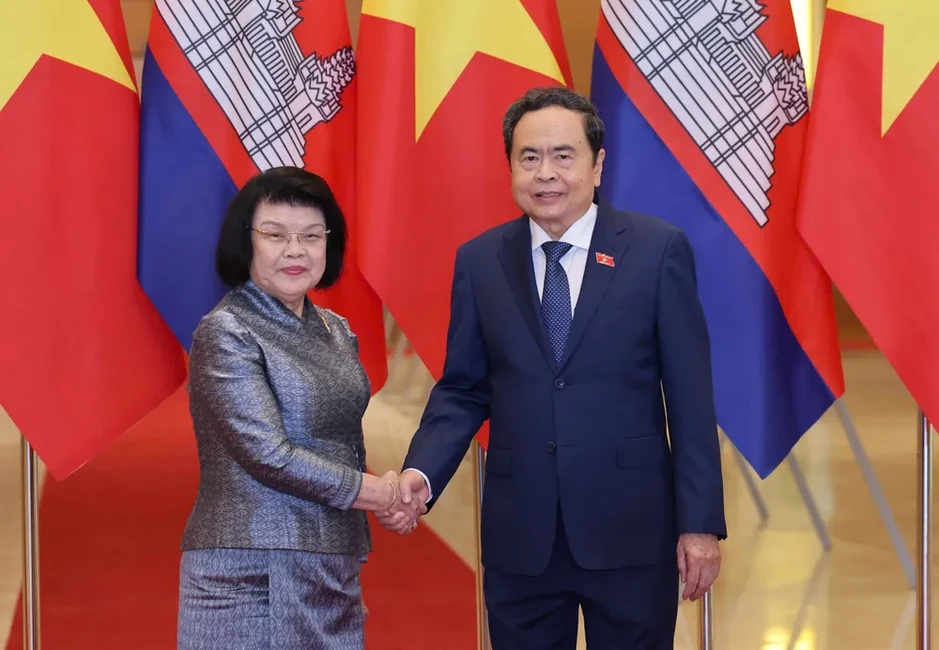 Chủ tịch Quốc hội Trần Thanh Mẫn chủ trì lễ đón Chủ tịch Quốc hội Campuchia Samdech Khuon Sudary Chủ tịch Quốc hội Trần Thanh Mẫn chủ trì lễ đón Chủ tịch Quốc hội Campuchia Samdech Khuon Sudary