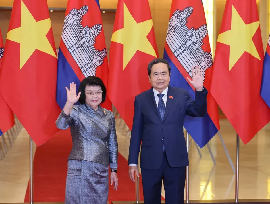 Chủ tịch Quốc hội Trần Thanh Mẫn chủ trì lễ đón Chủ tịch Quốc hội Campuchia Samdech Khuon Sudary Chủ tịch Quốc hội Trần Thanh Mẫn chủ trì lễ đón Chủ tịch Quốc hội Campuchia Samdech Khuon Sudary