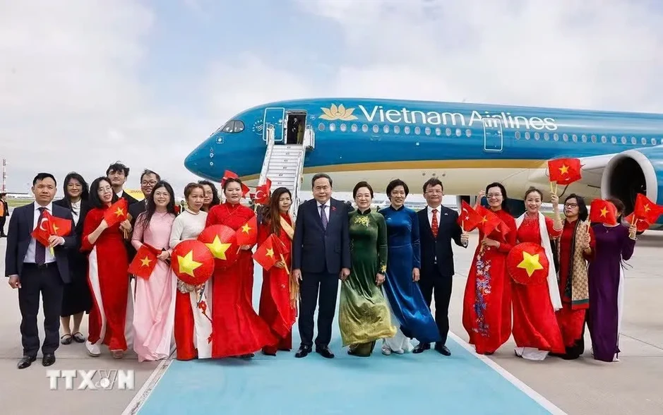 Chủ tịch Quốc hội Trần Thanh Mẫn đến Thổ Nhĩ Kỳ, bắt đầu tham dự Đại hội đồng IPU-152 Chủ tịch Quốc hội Trần Thanh Mẫn đến Thổ Nhĩ Kỳ, bắt đầu tham dự Đại hội đồng IPU-152