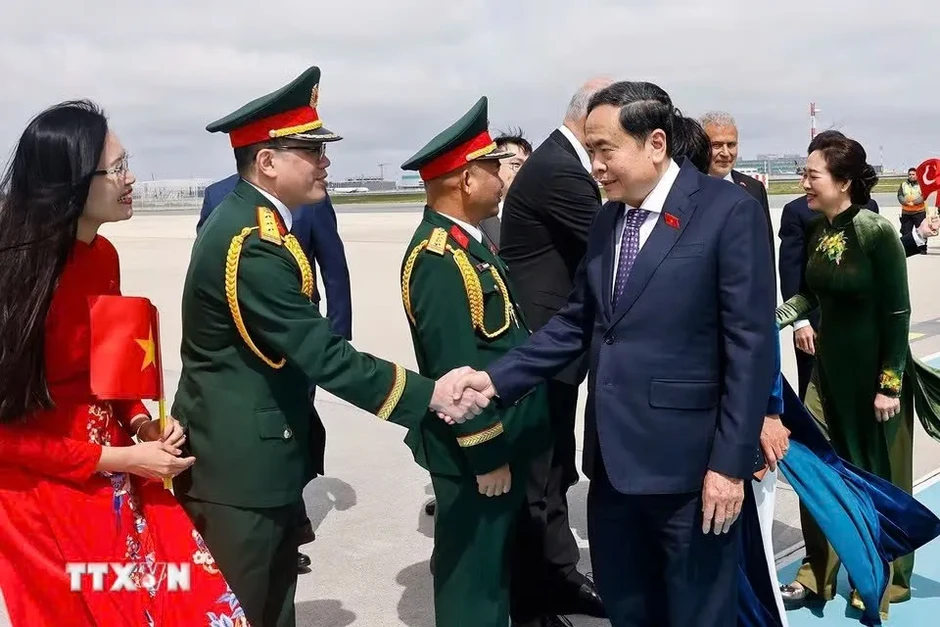 Chủ tịch Quốc hội Trần Thanh Mẫn đến Thổ Nhĩ Kỳ, bắt đầu tham dự Đại hội đồng IPU-152 Chủ tịch Quốc hội Trần Thanh Mẫn đến Thổ Nhĩ Kỳ, bắt đầu tham dự Đại hội đồng IPU-152