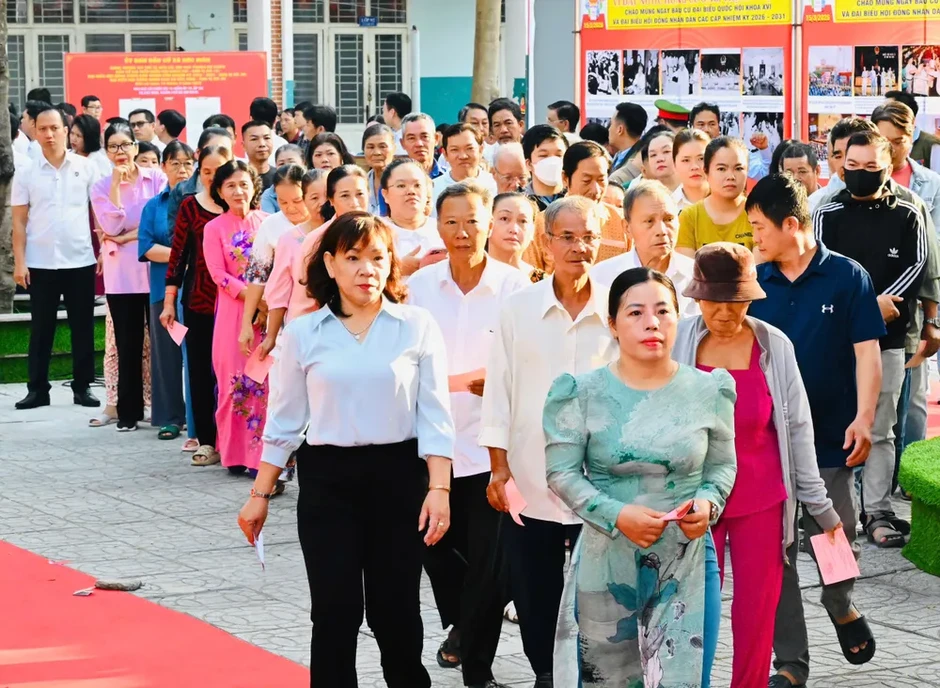 Chủ tịch Quốc hội Trần Thanh Mẫn: Đi bầu cử là quyền và trách nhiệm thiêng liêng của mỗi công dân Chủ tịch Quốc hội Trần Thanh Mẫn: Đi bầu cử là quyền và trách nhiệm thiêng liêng của mỗi công dân