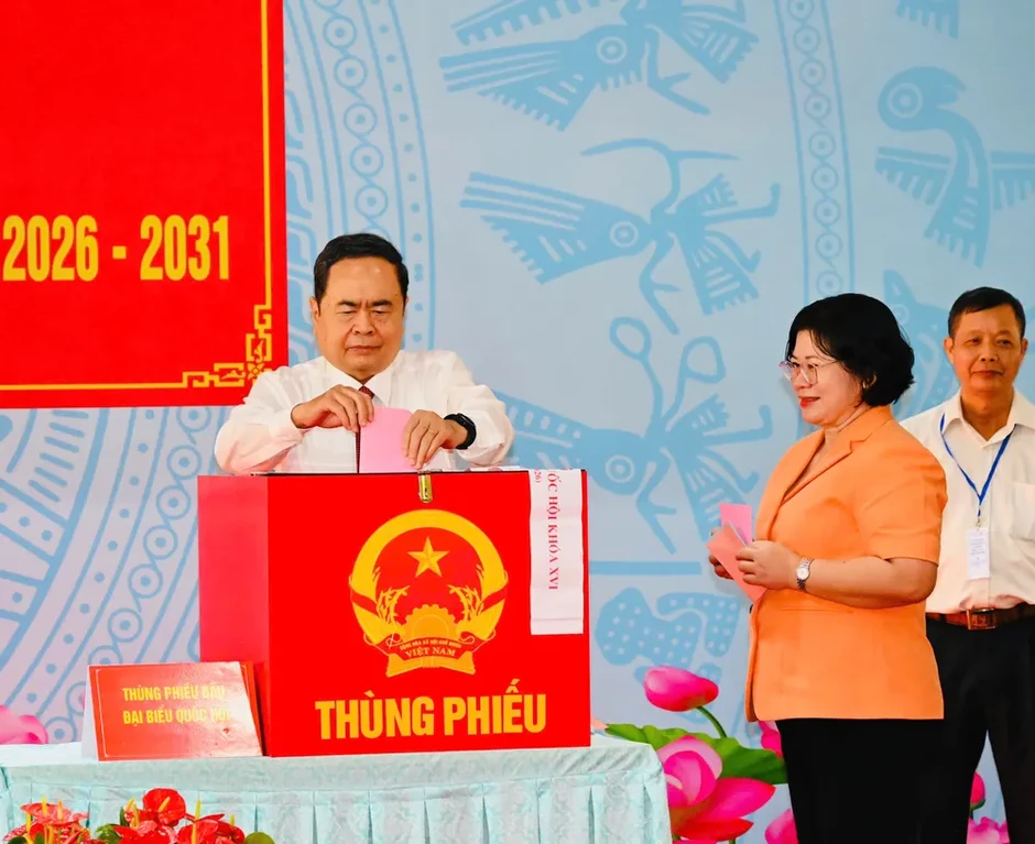 Chủ tịch Quốc hội Trần Thanh Mẫn: Đi bầu cử là quyền và trách nhiệm thiêng liêng của mỗi công dân Chủ tịch Quốc hội Trần Thanh Mẫn: Đi bầu cử là quyền và trách nhiệm thiêng liêng của mỗi công dân