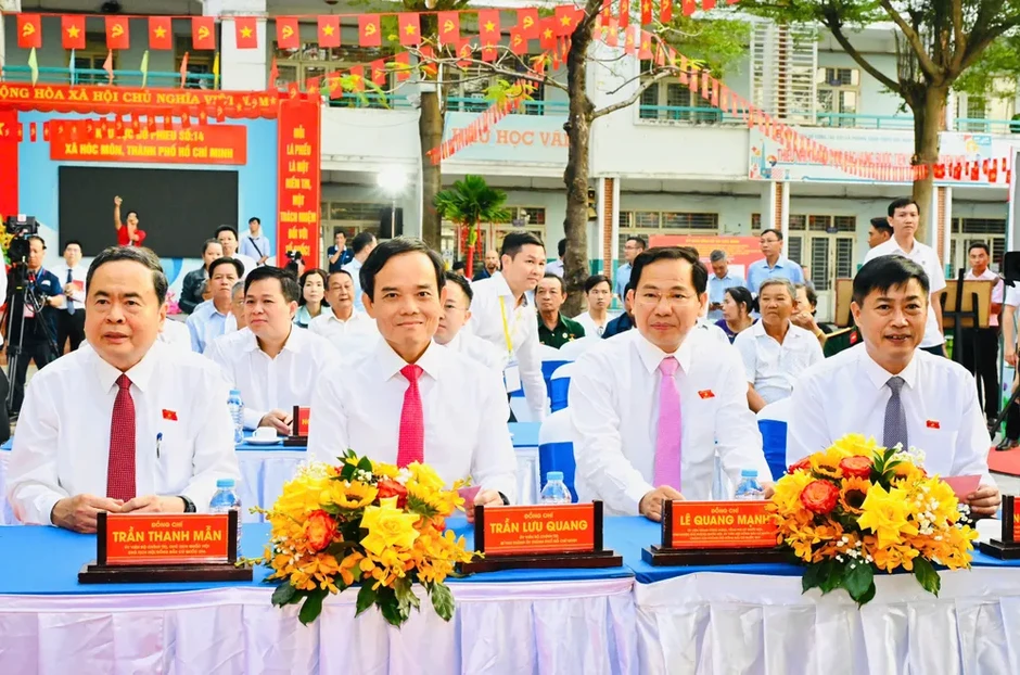 Chủ tịch Quốc hội Trần Thanh Mẫn: Đi bầu cử là quyền và trách nhiệm thiêng liêng của mỗi công dân Chủ tịch Quốc hội Trần Thanh Mẫn: Đi bầu cử là quyền và trách nhiệm thiêng liêng của mỗi công dân
