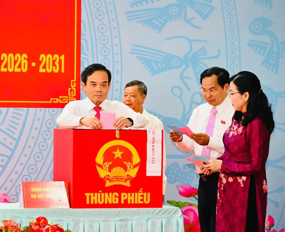 Chủ tịch Quốc hội Trần Thanh Mẫn: Đi bầu cử là quyền và trách nhiệm thiêng liêng của mỗi công dân Chủ tịch Quốc hội Trần Thanh Mẫn: Đi bầu cử là quyền và trách nhiệm thiêng liêng của mỗi công dân