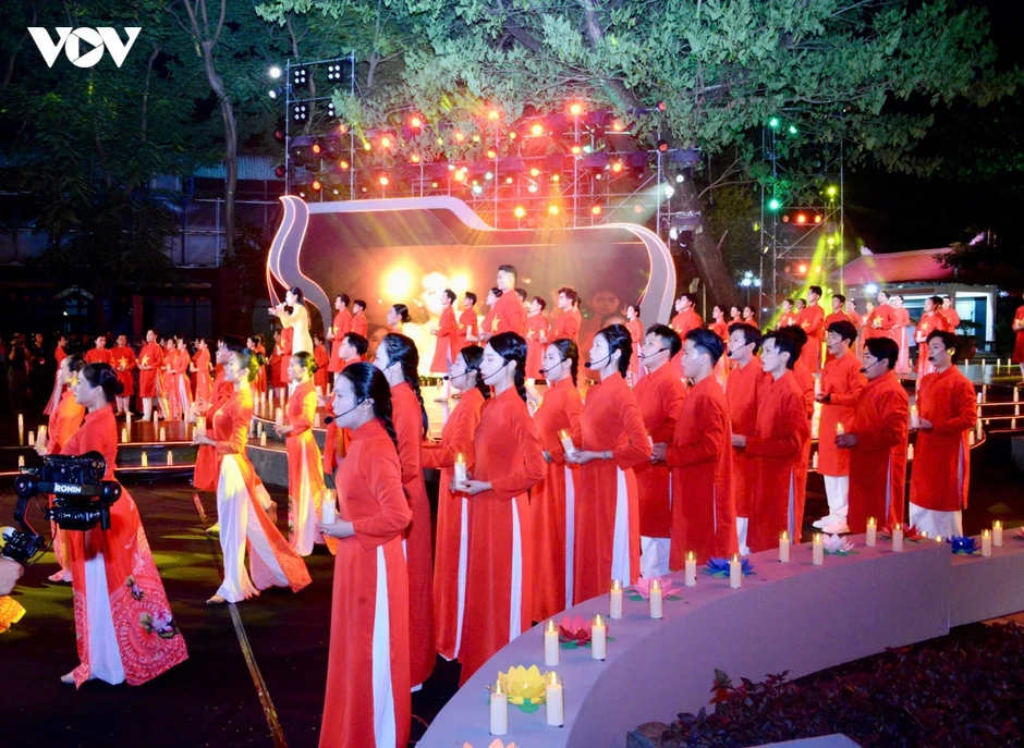 Chủ tịch Quốc hội Trần Thanh Mẫn dự Chương trình cầu truyền hình tại TP.HCM Chủ tịch Quốc hội Trần Thanh Mẫn dự Chương trình cầu truyền hình tại TP.HCM