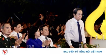 Chủ tịch Quốc hội Trần Thanh Mẫn dự Chương trình cầu truyền hình tại TP.HCM