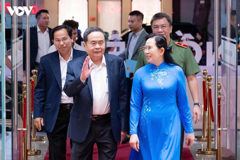 Chủ tịch Quốc hội Trần Thanh Mẫn dự Chương trình “Kết nối yêu thương” Chủ tịch Quốc hội Trần Thanh Mẫn dự Chương trình “Kết nối yêu thương”