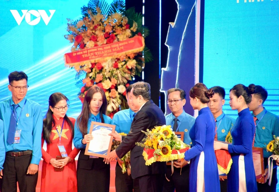 Chủ tịch Quốc hội Trần Thanh Mẫn dự Lễ kỷ niệm 140 năm Ngày Quốc tế Lao động Chủ tịch Quốc hội Trần Thanh Mẫn dự Lễ kỷ niệm 140 năm Ngày Quốc tế Lao động