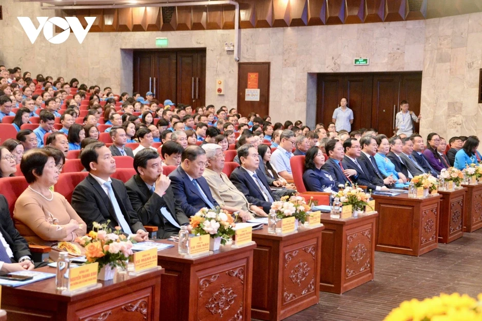 Chủ tịch Quốc hội Trần Thanh Mẫn dự Lễ kỷ niệm 140 năm Ngày Quốc tế Lao động Chủ tịch Quốc hội Trần Thanh Mẫn dự Lễ kỷ niệm 140 năm Ngày Quốc tế Lao động