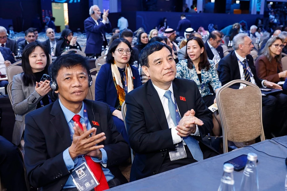 Chủ tịch Quốc hội Trần Thanh Mẫn dự và phát biểu tại Phiên thảo luận chung Đại hội đồng IPU-152 Chủ tịch Quốc hội Trần Thanh Mẫn dự và phát biểu tại Phiên thảo luận chung Đại hội đồng IPU-152