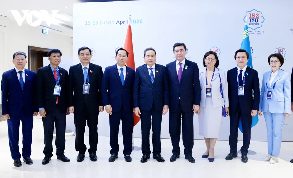 Chủ tịch Quốc hội Trần Thanh Mẫn gặp Chủ tịch Hạ viện Kazakhstan Yerlan Koshanov Chủ tịch Quốc hội Trần Thanh Mẫn gặp Chủ tịch Hạ viện Kazakhstan Yerlan Koshanov