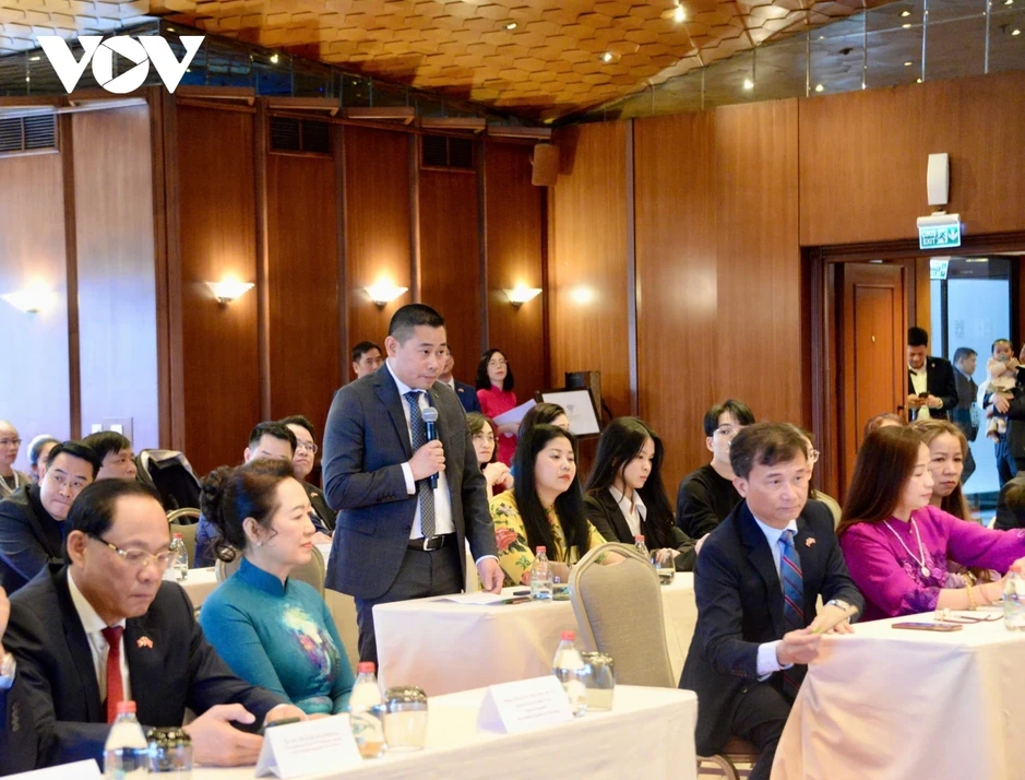 Chủ tịch Quốc hội Trần Thanh Mẫn gặp cộng đồng người Việt Nam tại Thổ Nhĩ Kỳ Chủ tịch Quốc hội Trần Thanh Mẫn gặp cộng đồng người Việt Nam tại Thổ Nhĩ Kỳ