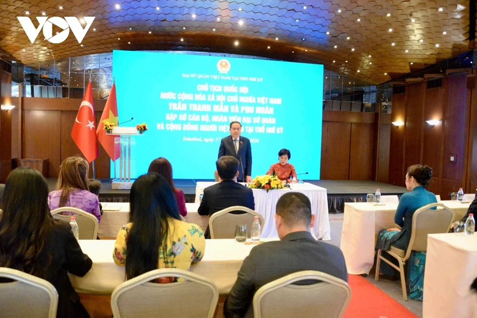 Chủ tịch Quốc hội Trần Thanh Mẫn gặp cộng đồng người Việt Nam tại Thổ Nhĩ Kỳ Chủ tịch Quốc hội Trần Thanh Mẫn gặp cộng đồng người Việt Nam tại Thổ Nhĩ Kỳ