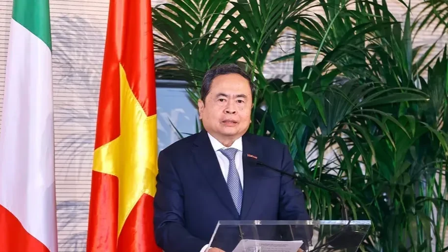 Chủ tịch Quốc hội Trần Thanh Mẫn gặp gỡ cộng đồng người Việt Nam tại Italy Chủ tịch Quốc hội Trần Thanh Mẫn gặp gỡ cộng đồng người Việt Nam tại Italy