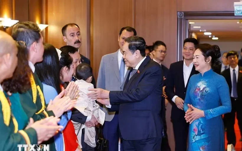 Chủ tịch Quốc hội Trần Thanh Mẫn gặp gỡ cộng đồng người Việt Nam tại Thổ Nhĩ Kỳ Chủ tịch Quốc hội Trần Thanh Mẫn gặp gỡ cộng đồng người Việt Nam tại Thổ Nhĩ Kỳ