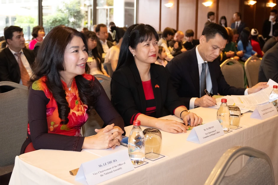 Chủ tịch Quốc hội Trần Thanh Mẫn gặp mặt cộng đồng người Việt ở Thổ Nhĩ Kỳ Chủ tịch Quốc hội Trần Thanh Mẫn gặp mặt cộng đồng người Việt ở Thổ Nhĩ Kỳ