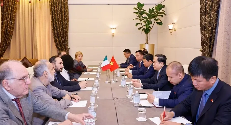 Chủ tịch Quốc hội Trần Thanh Mẫn gặp Tổng Bí thư Đảng Tái lập Cộng sản Italy Chủ tịch Quốc hội Trần Thanh Mẫn gặp Tổng Bí thư Đảng Tái lập Cộng sản Italy