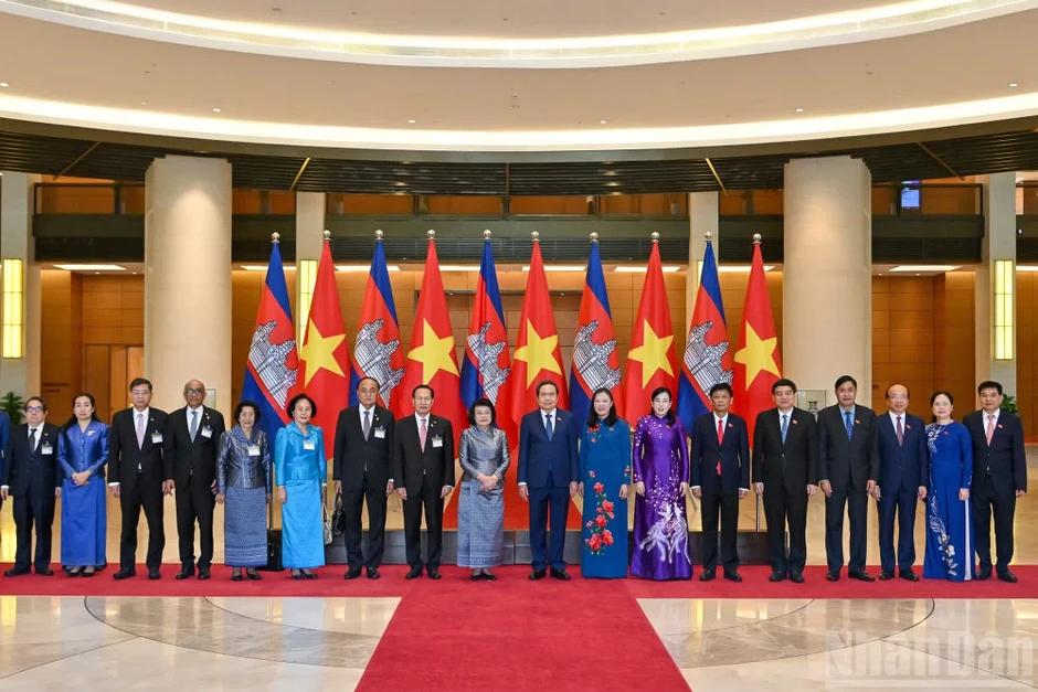 Chủ tịch Quốc hội Trần Thanh Mẫn hội đàm với Chủ tịch Quốc hội Campuchia Khuon Sudary Chủ tịch Quốc hội Trần Thanh Mẫn hội đàm với Chủ tịch Quốc hội Campuchia Khuon Sudary