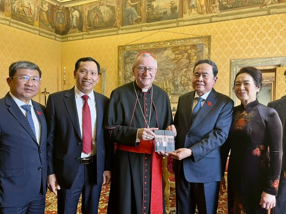 Chủ tịch Quốc hội Trần Thanh Mẫn hội kiến Thủ tướng Tòa thánh Vatican