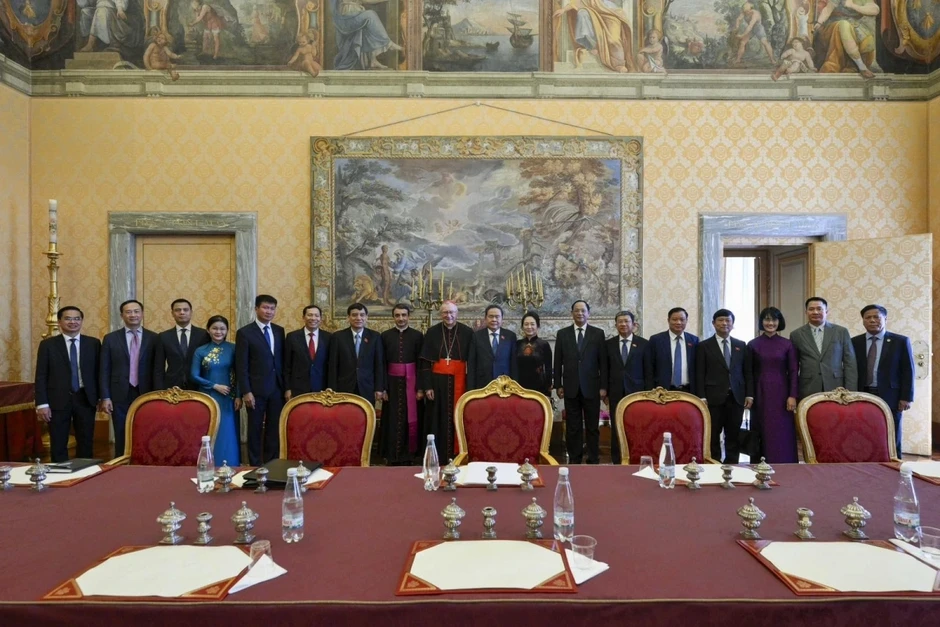 Chủ tịch Quốc hội Trần Thanh Mẫn hội kiến Thủ tướng Tòa thánh Vatican