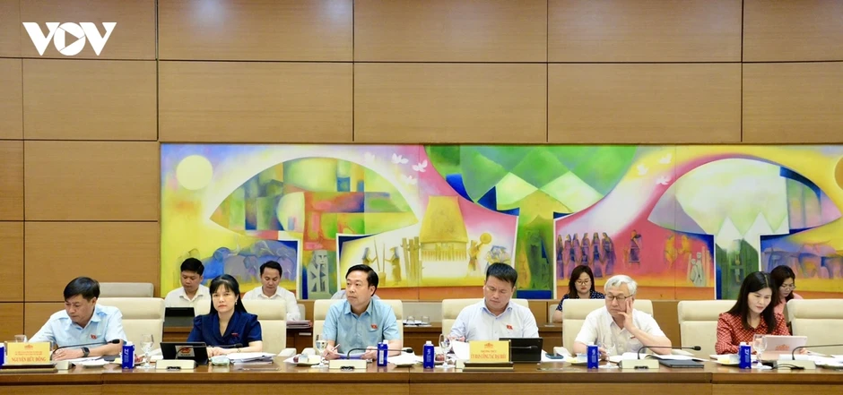 Chủ tịch Quốc hội Trần Thanh Mẫn làm việc với Thường trực Ủy ban Công tác đại biểu Chủ tịch Quốc hội Trần Thanh Mẫn làm việc với Thường trực Ủy ban Công tác đại biểu