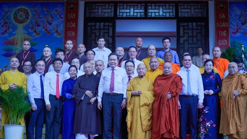 Chủ tịch Quốc hội Trần Thanh Mẫn thăm, chúc mừng các vị Lãnh đạo Giáo hội Phật giáo Việt Nam nhân dịp Đại lễ Phật đản 2026 Chủ tịch Quốc hội Trần Thanh Mẫn thăm, chúc mừng các vị Lãnh đạo Giáo hội Phật giáo Việt Nam nhân dịp Đại lễ Phật đản 2026