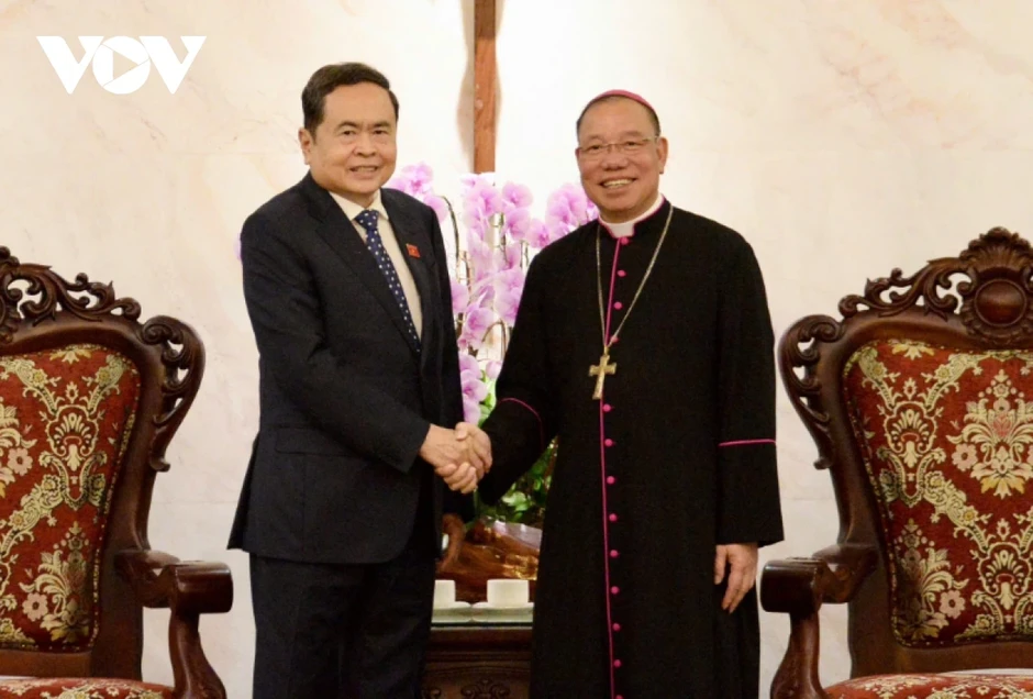 Chủ tịch Quốc hội Trần Thanh Mẫn thăm, chúc mừng Tổng Giáo phận Hà Nội Chủ tịch Quốc hội Trần Thanh Mẫn thăm, chúc mừng Tổng Giáo phận Hà Nội