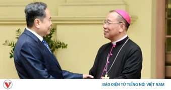 Chủ tịch Quốc hội Trần Thanh Mẫn thăm, chúc mừng Tổng Giáo phận Hà Nội