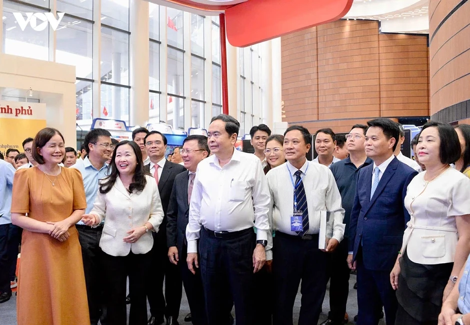 Chủ tịch Quốc hội Trần Thanh Mẫn thăm gian trưng bày Hội báo toàn quốc năm 2026