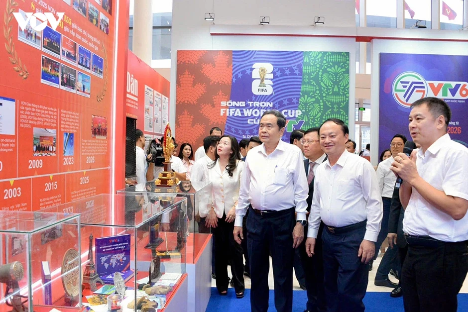 Chủ tịch Quốc hội Trần Thanh Mẫn thăm gian trưng bày Hội báo toàn quốc năm 2026