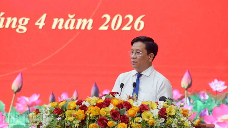 Chủ tịch Quốc hội Trần Thanh Mẫn thăm, tặng quà gia đình chính sách, người lao động tại An Giang Chủ tịch Quốc hội Trần Thanh Mẫn thăm, tặng quà gia đình chính sách, người lao động tại An Giang