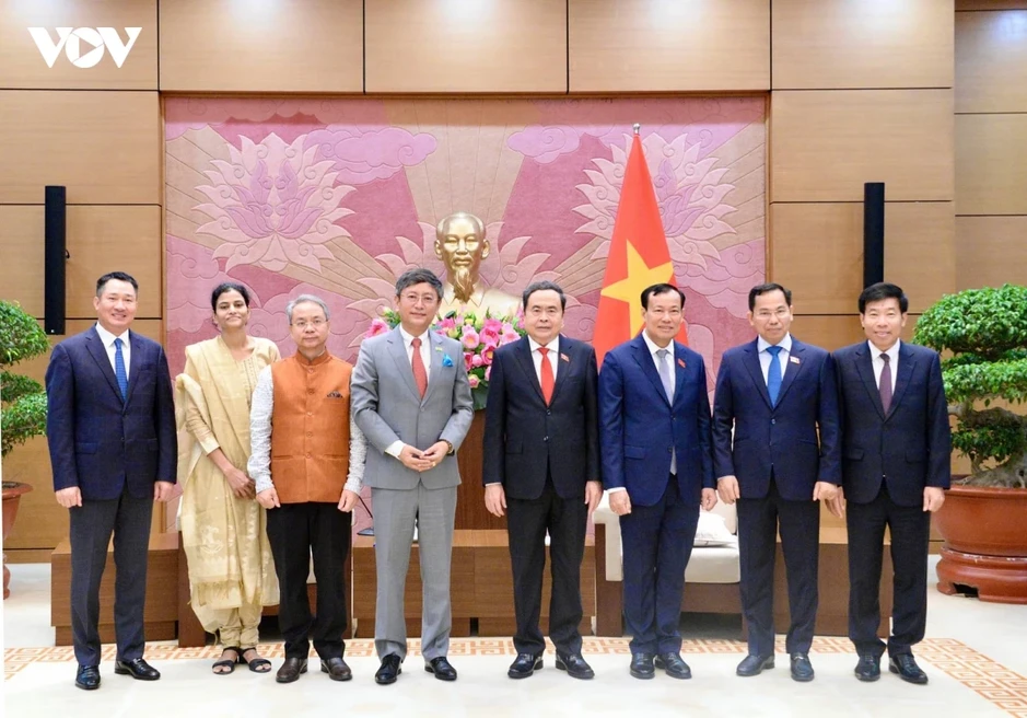 Chủ tịch Quốc hội Trần Thanh Mẫn tiếp Đại sứ Ấn Độ tại Việt Nam Chủ tịch Quốc hội Trần Thanh Mẫn tiếp Đại sứ Ấn Độ tại Việt Nam