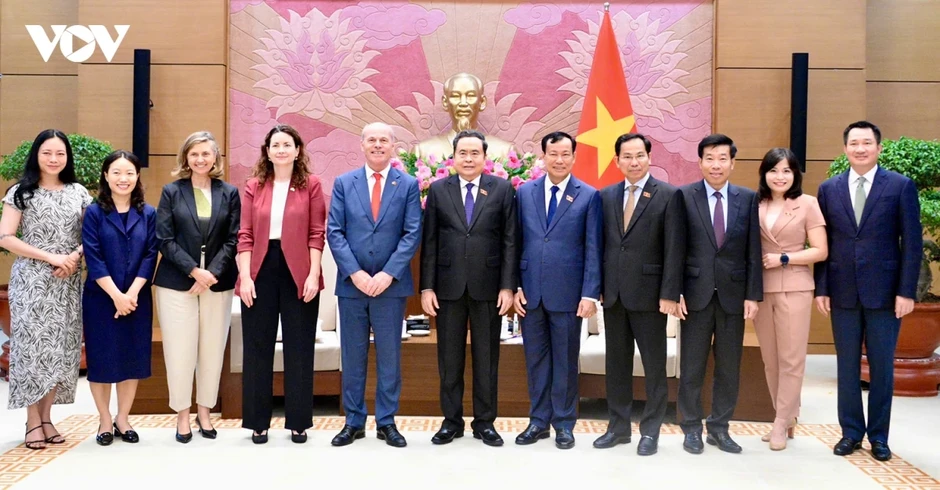 Chủ tịch Quốc hội Trần Thanh Mẫn tiếp Đại sứ Canada Jim Nickel Chủ tịch Quốc hội Trần Thanh Mẫn tiếp Đại sứ Canada Jim Nickel