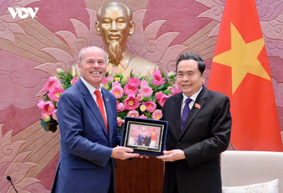 Chủ tịch Quốc hội Trần Thanh Mẫn tiếp Đại sứ Canada Jim Nickel Chủ tịch Quốc hội Trần Thanh Mẫn tiếp Đại sứ Canada Jim Nickel