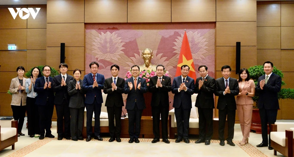 Chủ tịch Quốc hội Trần Thanh Mẫn tiếp Đại sứ Hàn Quốc tại Việt Nam Chủ tịch Quốc hội Trần Thanh Mẫn tiếp Đại sứ Hàn Quốc tại Việt Nam