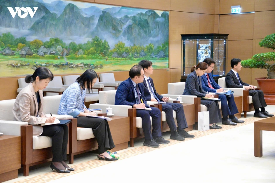 Chủ tịch Quốc hội Trần Thanh Mẫn tiếp Đại sứ Hàn Quốc tại Việt Nam Chủ tịch Quốc hội Trần Thanh Mẫn tiếp Đại sứ Hàn Quốc tại Việt Nam