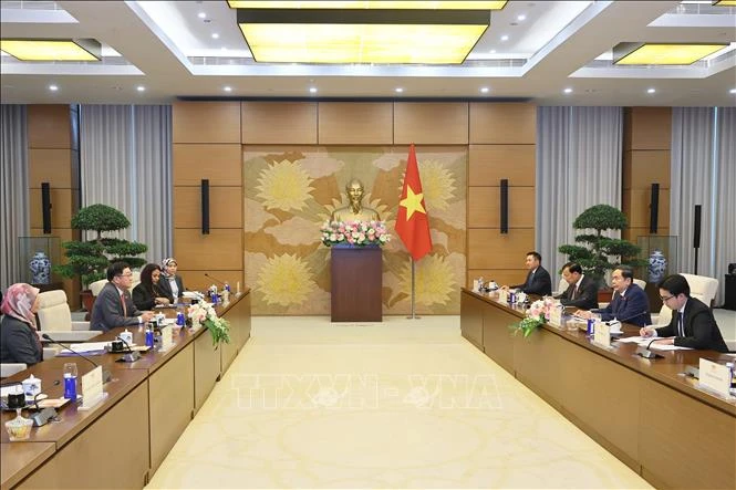 Chủ tịch Quốc hội Trần Thanh Mẫn tiếp Đại sứ Malaysia Tan Yang Thai chào từ biệt