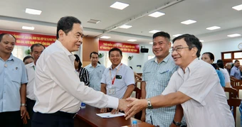 Chủ tịch Quốc hội Trần Thanh Mẫn tiếp xúc cử tri 3 xã vùng ven TPHCM